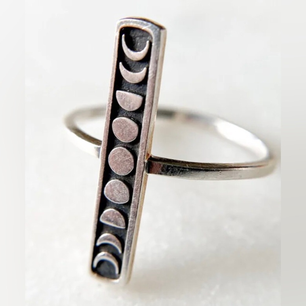 925 Phases of the Moon Ring (Size 7)